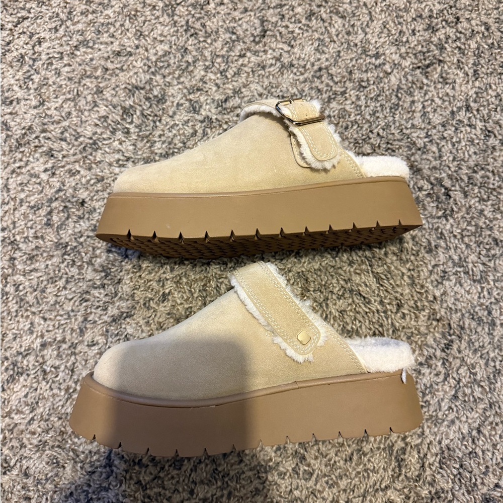 Platform Slippers - Picture 6 of 8